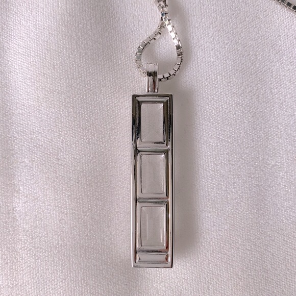 💥Host pick💥 Swarovski pendant necklace. - Picture 6 of 9